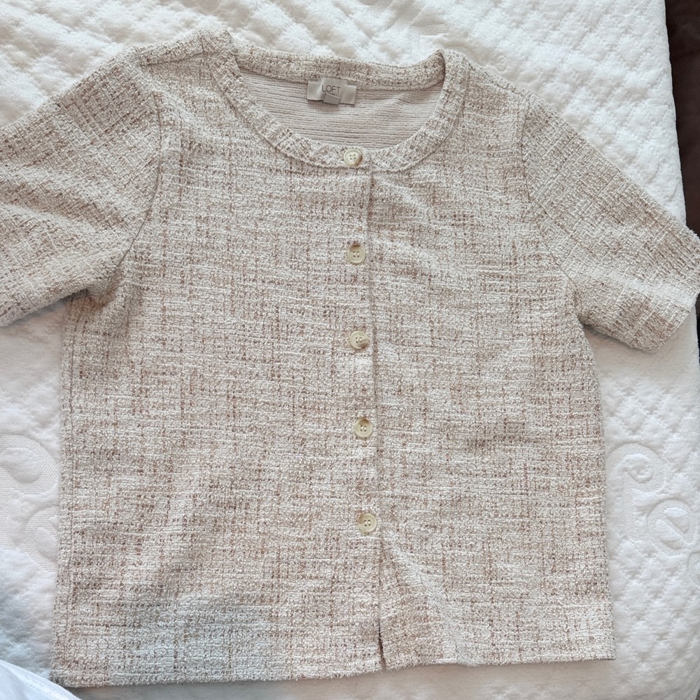 LOFT Cream Textured Short-Sleeve Button Down Top